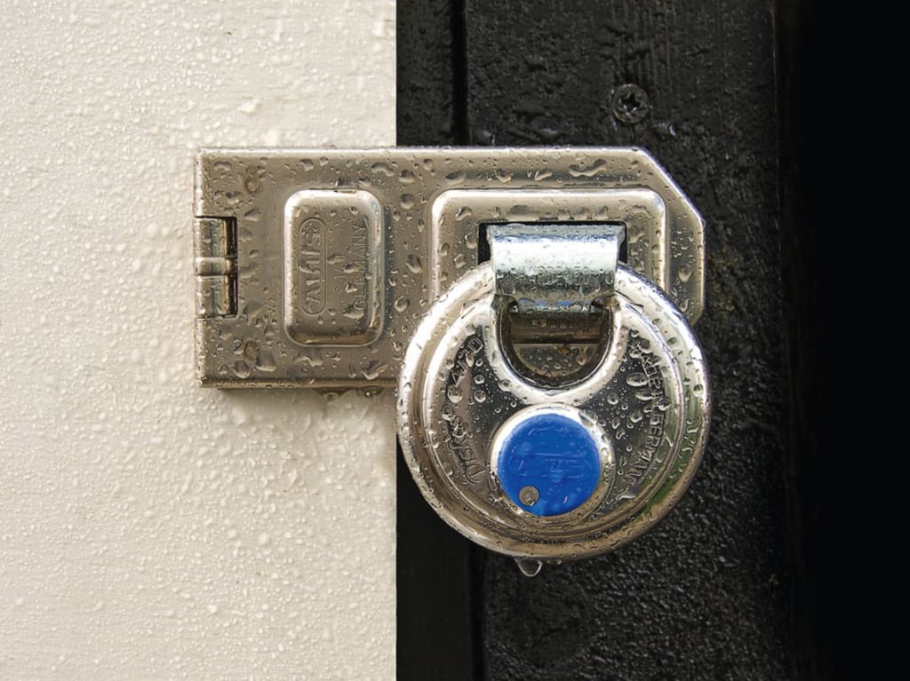 24IB/60mm Diskus® Padlock Keyed Alike EE0036