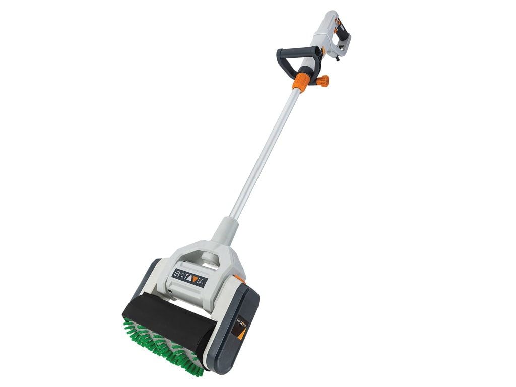 Maxxbrush Outdoor Multi-Brush 26cm (Green) 1020W 240V