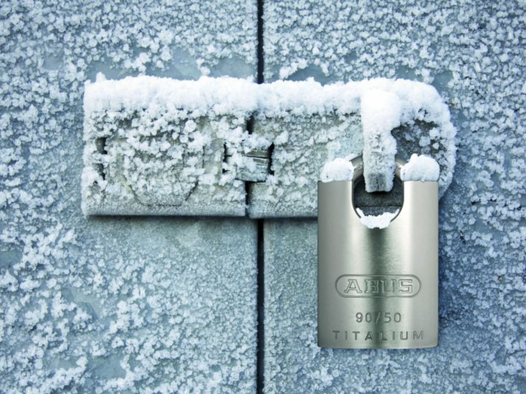 90RK/50mm TITALIUM™ Padlock Closed Shackle