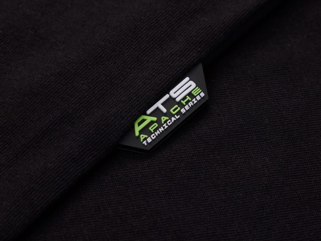 Delta Black T-Shirt - L (41/43in)