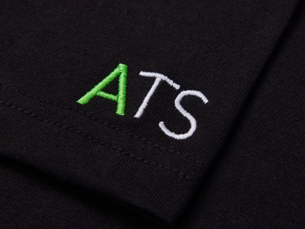 Delta Black T-Shirt - L (41/43in)