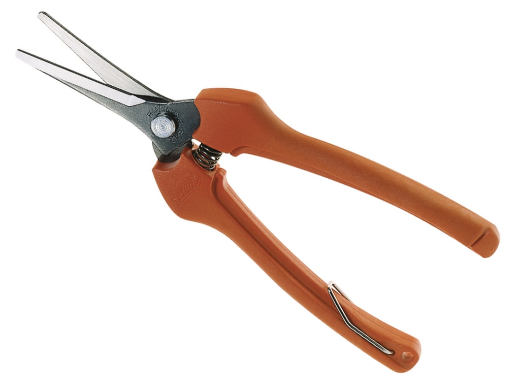 P128-19 Grape Vine Secateurs Snip 6mm Capacity                                  