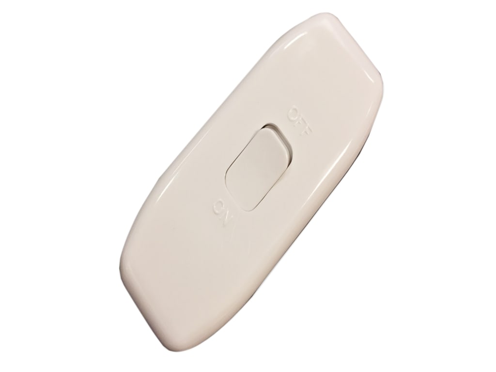 3 Core Through Switch 6A White                                                  