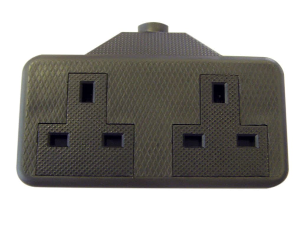 Trailing Socket 13A 2-Gang Black                                                