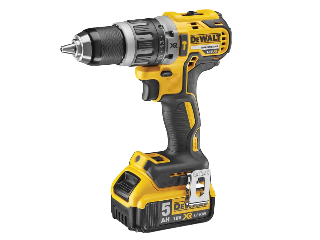 DCD796P1 XR Brushless Combi Drill 18V 1 x 5.0Ah Li-ion                          