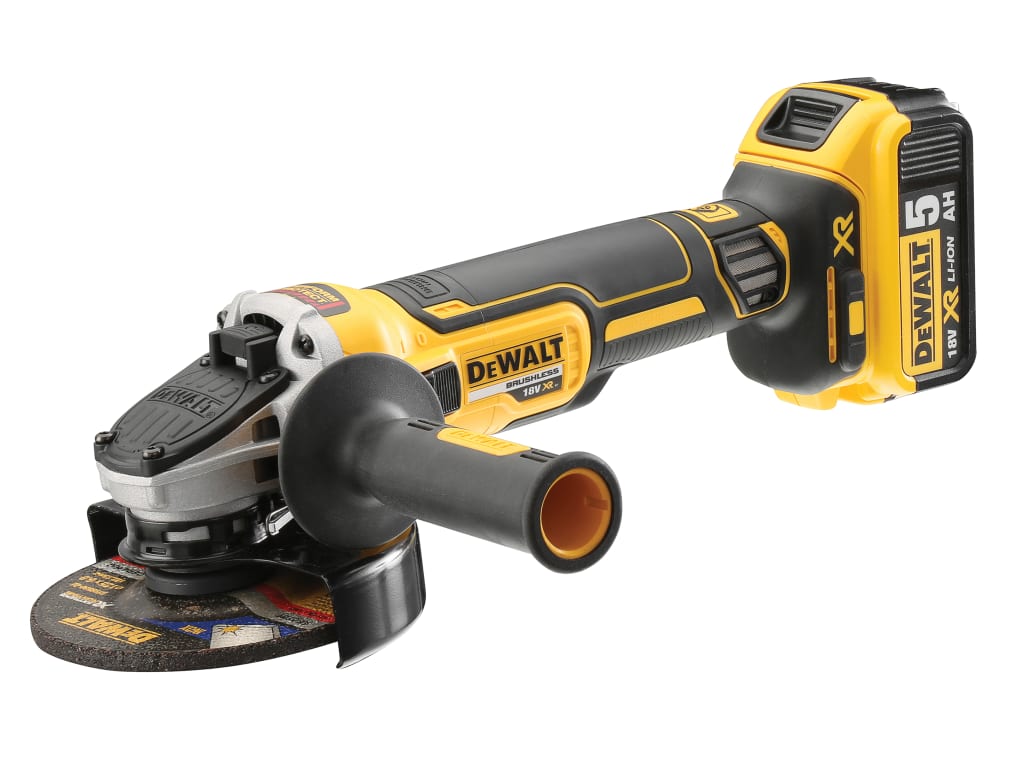 DCG405P2 XR Brushless Grinder 125mm 18V 2 x 5.0Ah Li-ion                        