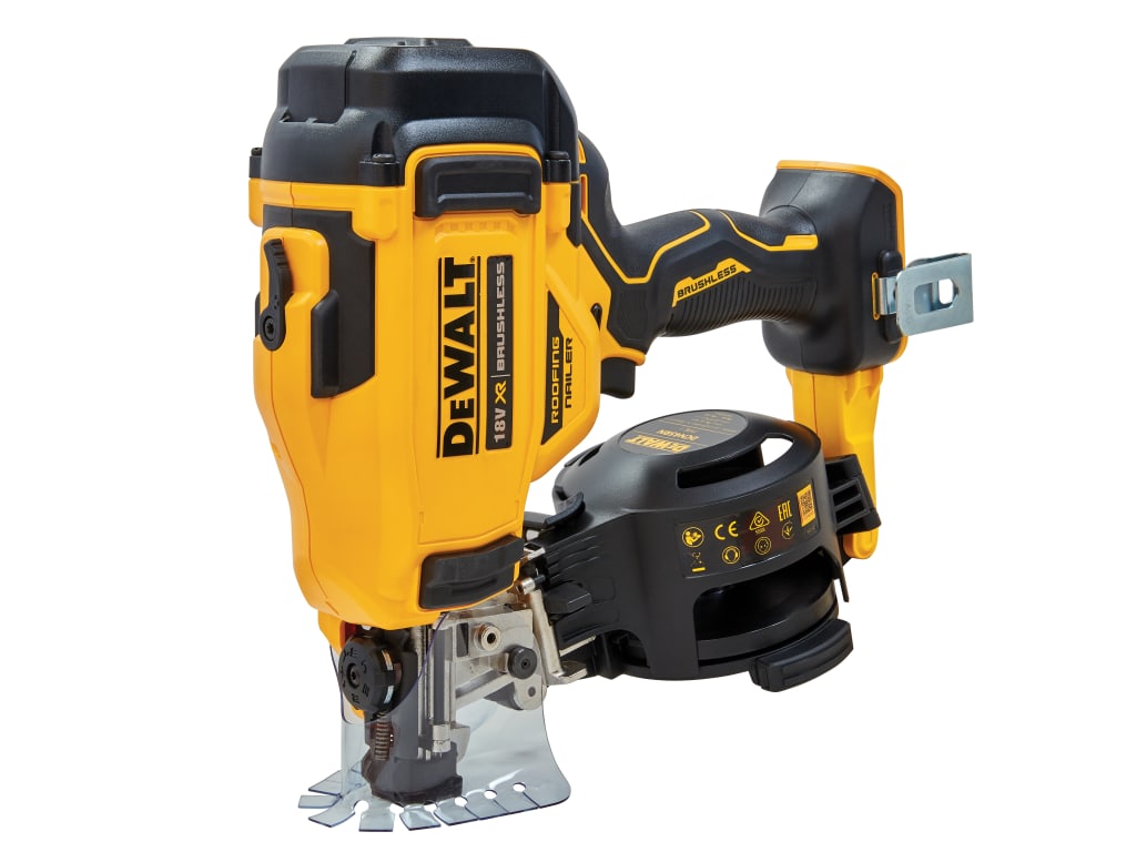 DCN45RNN XR Brushless Roofing Coil Nailer 18V Bare Unit                         