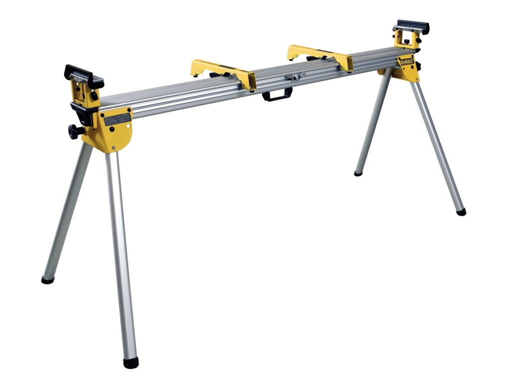 DE7023 Universal Leg Stand                                                      