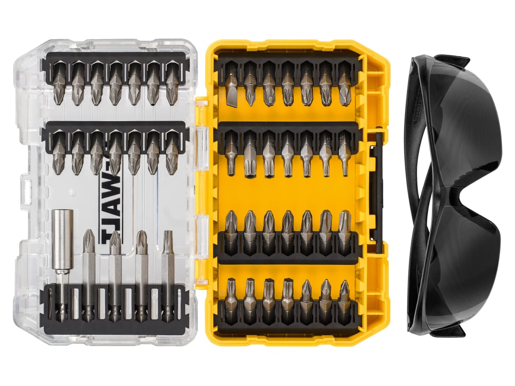 DT70703 Screwdriving Set, 47 Piece + Safety Glasses                             