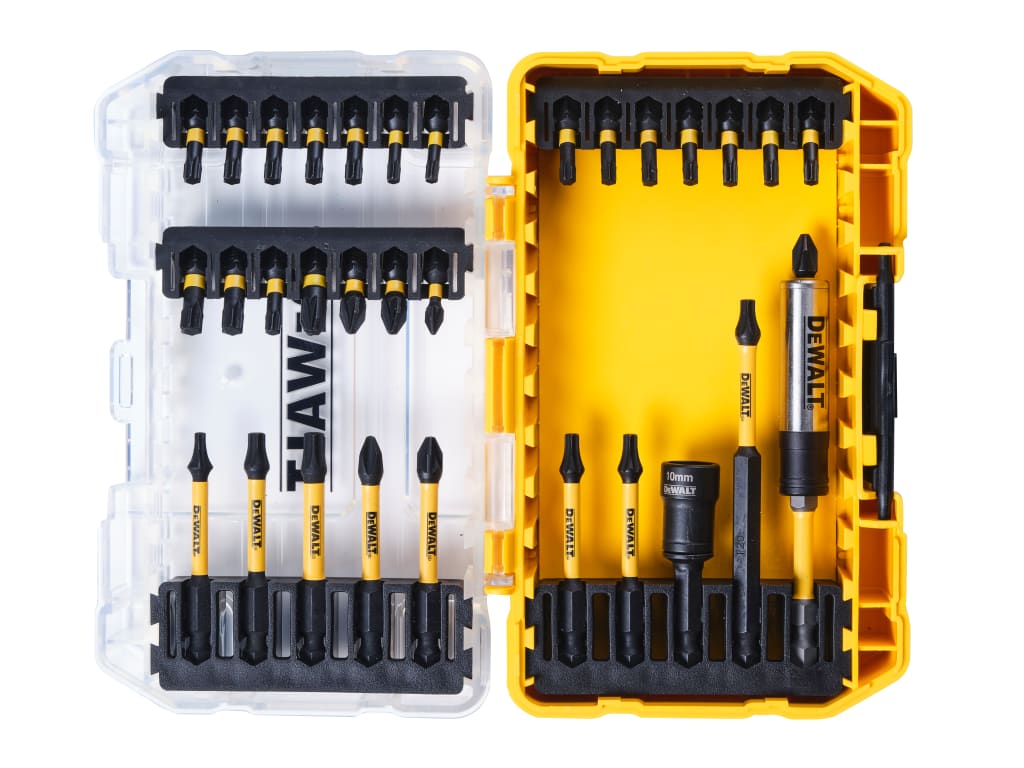 DT70747T Extreme FlexTORQ Screwdriving Set, 32 Piece                            