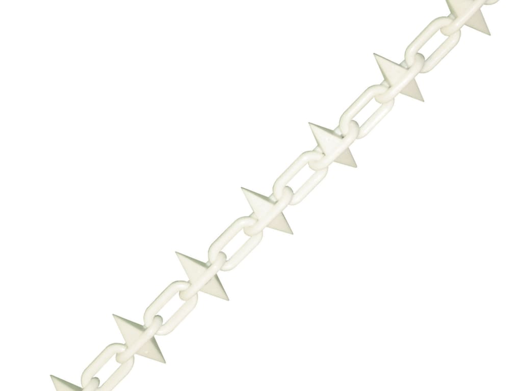 Plastic Chain 6mm x 12.5m White Spiked                                          
