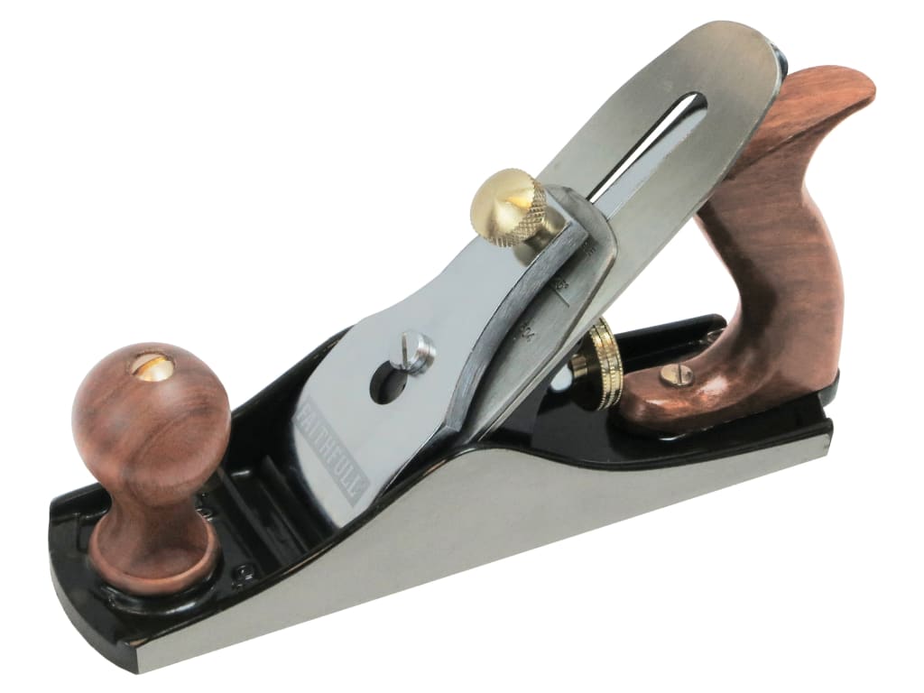 No.4 Smoothing Plane in Wooden Box                                              
