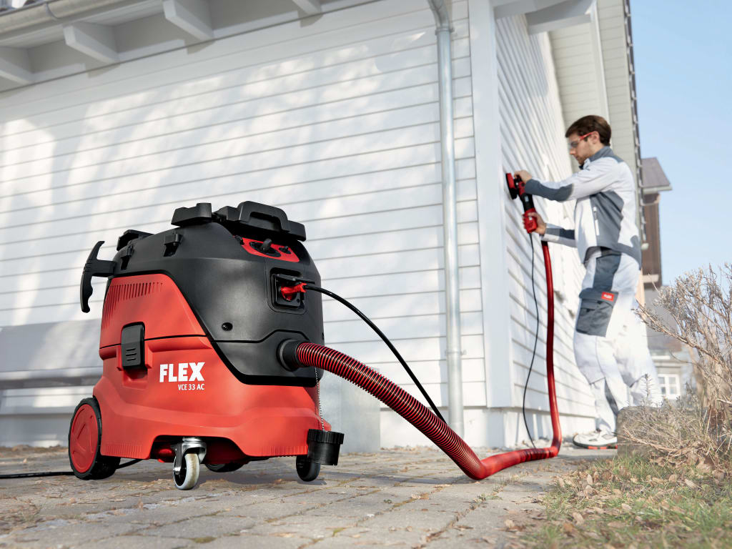VCE 33 M AC Vacuum Cleaner M-Class with Power Take Off 1400W 110V