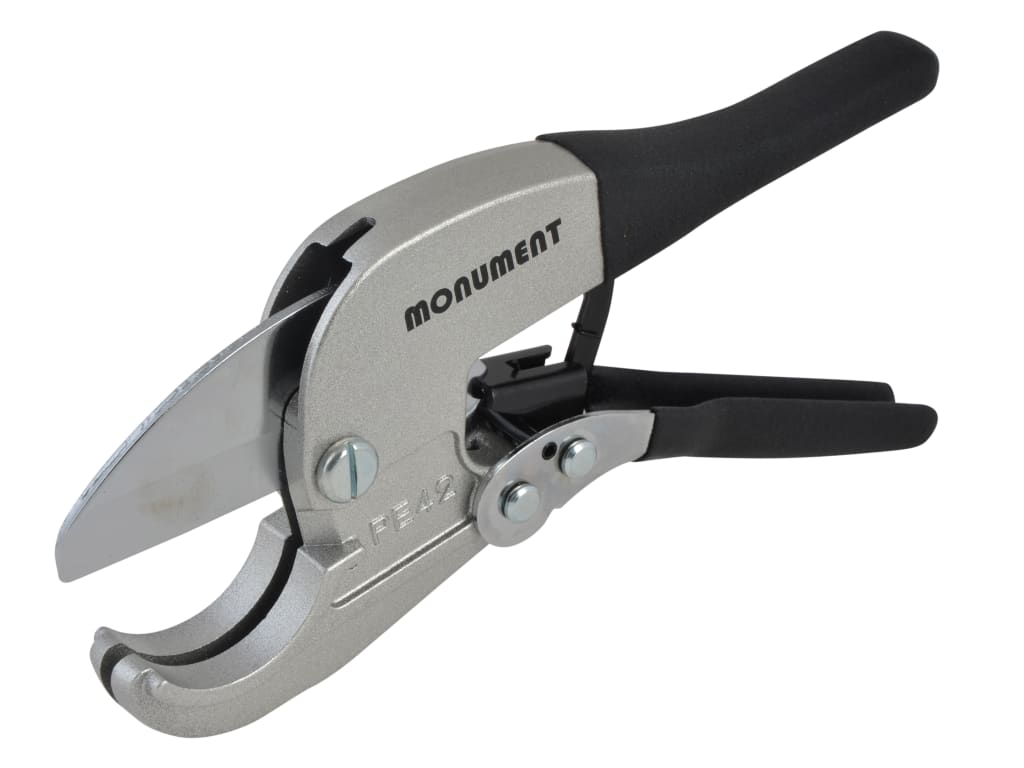 2645T Ratchet Action Plastic Pipe Cutter 42mm                                   