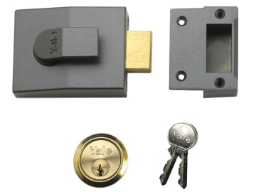82 Deadbolt Nightlatch 60mm Backset DMG Finish Box                              