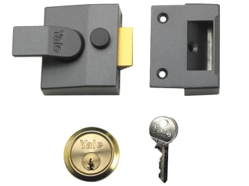 84 Standard Nightlatch 40mm Backset DMG Finish Box                              