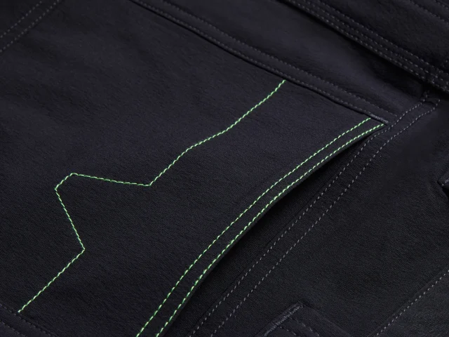 Whistler Black Stretch Holster Shorts Waist 36in