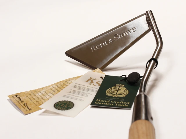 Garden tool with Kent & Stowe branding on a white background