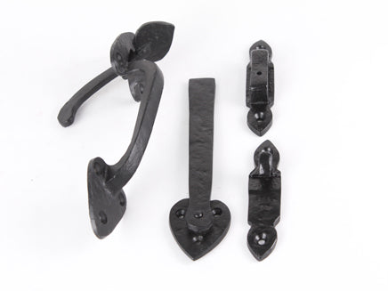 Black Antique Locking Thumb Latch (1 per Card) EXB  - HQ1441/2, Morgans OJ